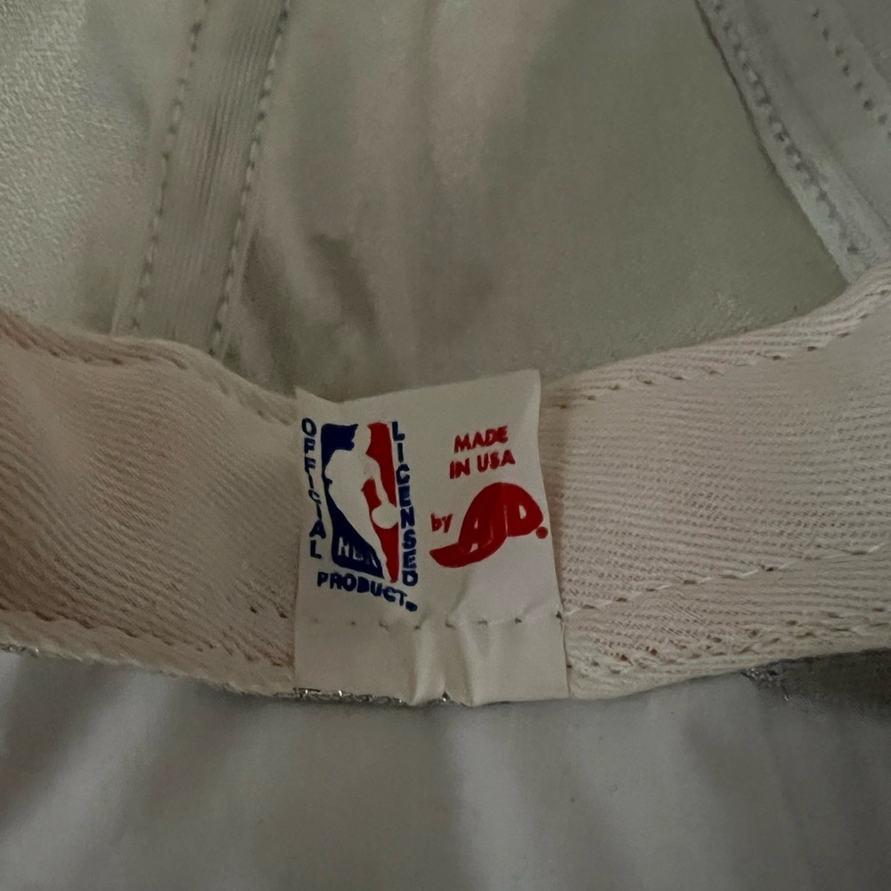 Vintage Chicago Bulls Basketball AJD Snapback Hat Cap Silver Made in USA NWOT - Picture 4 of 6